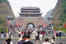 Thung Ui – Điểm du lịch hấp dẫn với cảnh quan đẹp tựa phim trường và chiều sâu lịch sử, giá trị văn hóa truyền thống của dân tộc